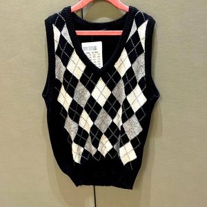 NWT Sleeveless sweater vest
